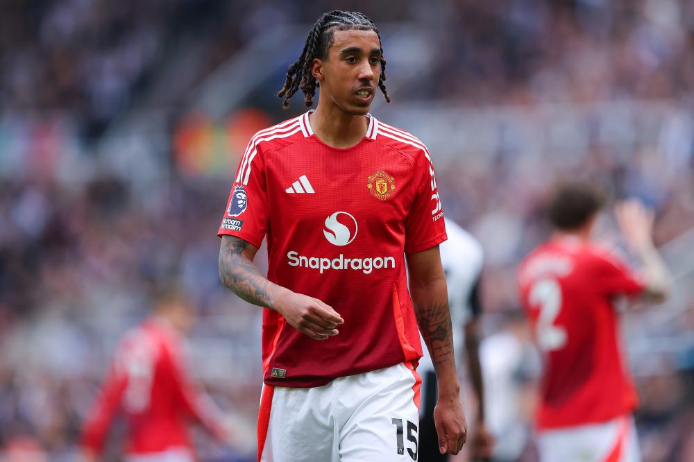 深陷进球荒 深陷进球荒